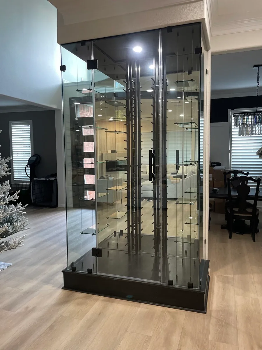 Wine display with glass